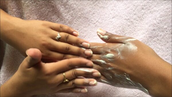 Anti-Tan Manicure